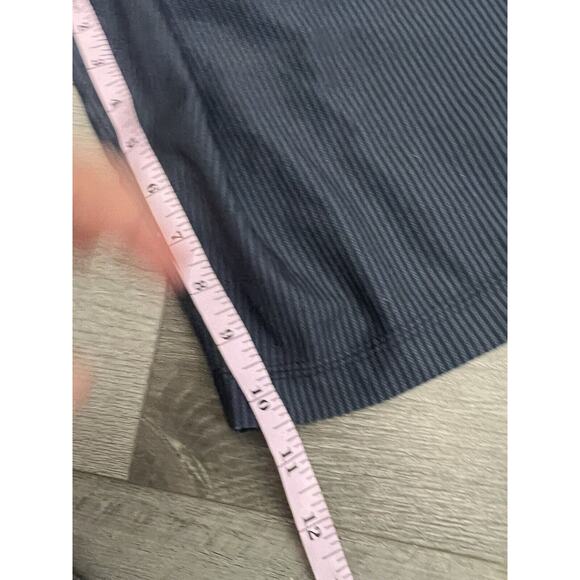 O'Neill Men's Navy Pinstripe Flat Front Shorts - Picture 4 of 4